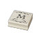 Timbre en caoutchouc monogramme à bordure feuillue