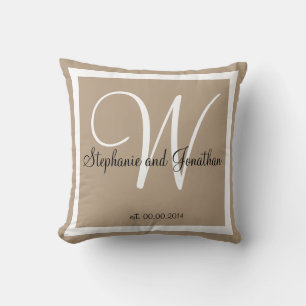 Tan Sand taupe personnalisé coussin de mariage