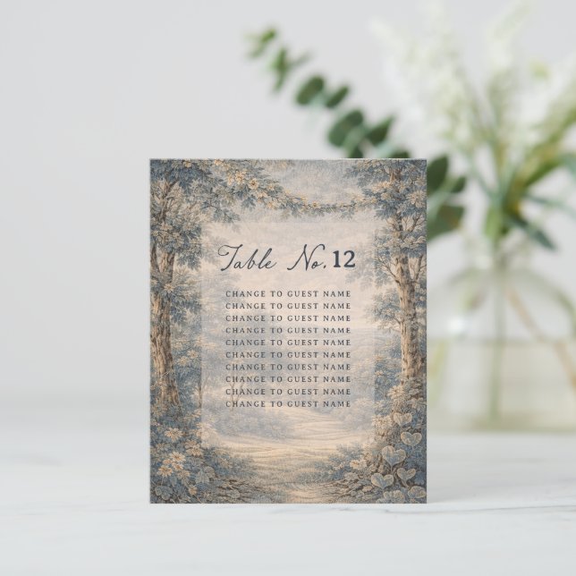 Tapestry Blue Toile wedding table seating chart (Debout devant)