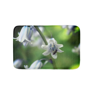 Tapis De Bain Abeille sur Bluebell Flower Close Up