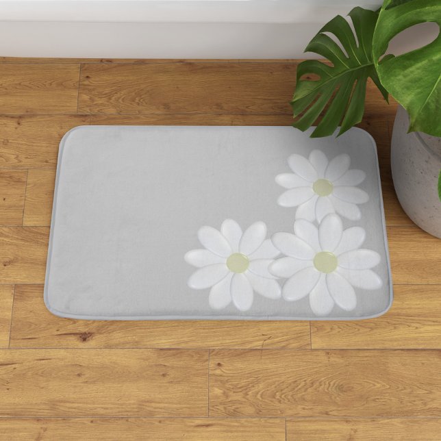 Tapis De Bain Blanc Fleur de marguerite Trio gris argent (A soft gray daisy bath mat just for you. Available on 3 sizes - small, medium and large.)
