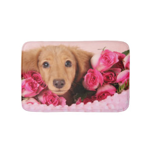 Tapis De Bain Chiot de teckel entouré par des roses