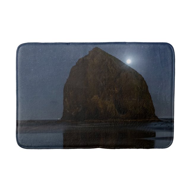 Tapis De Bain Ciels au-dessus de Haystack Rock | Cannon Beach, O (Devant)