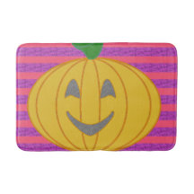 Citrouille orange moderne grande et heureuse sur f
