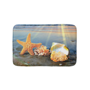 Tapis De Bain Coquillages marins et étoiles de mer sur la plage