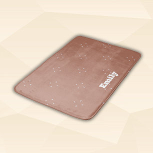 Tapis De Bain Flèche blanche monogramme sur mousse mocha arrière