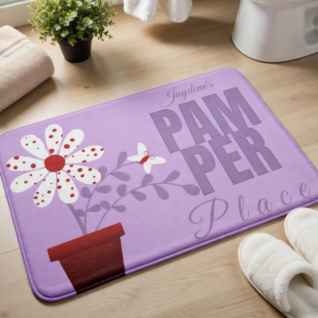 Tapis De Bain Fleur à pois rouge blanc et violet (Lavender bathmat with white polka dot flower & vines. Add your name for a cozy spa vibe. )