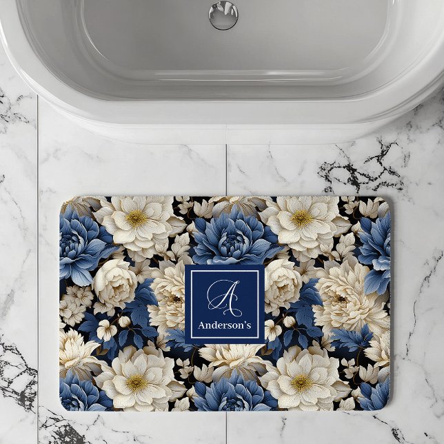 Tapis de Bain Fleurs Blanches Bleues de Luxe Nom P (Premium Blue White Flowers Custom Name Bath Mat)