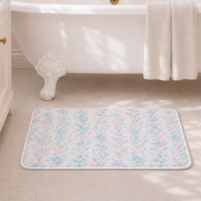 Tapis de bain floral bleu élégant (elegant pretty girly pale blue blush pink floral pattern bathmat)
