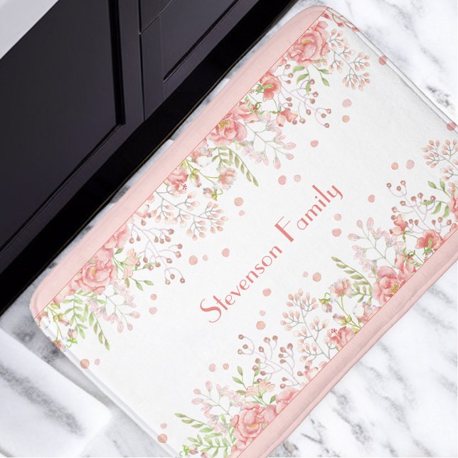 Tapis De Bain Floral rose Pêche Fleurs sauvages Nom de famille (Floral Pink Peach Wildflowers Family Name Bath Mat)