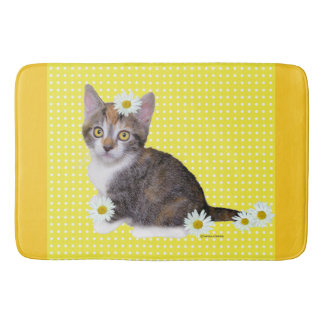 Tapis de bain jaune de "Mlle Daisy"