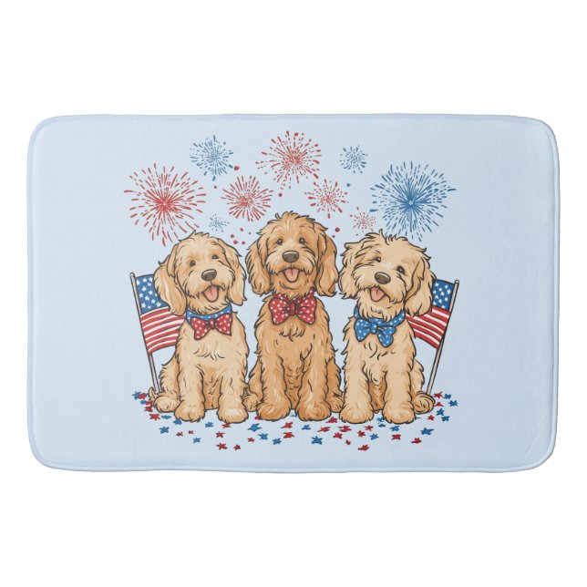 Tapis De Bain Joyeux 4 juillet Goldendoodle Dogs Fireworks (Devant)