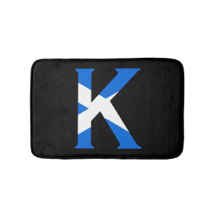 Tapis De Bain K Monogramme superposé sur le drapeau écossais bmc
