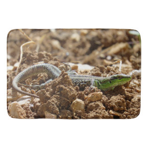 Tapis De Bain Le lézard d'émeraude Salamander sur la terre