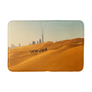 Tapis De Bain Les déserts Vue Skyline de Dubaï avec chameaux