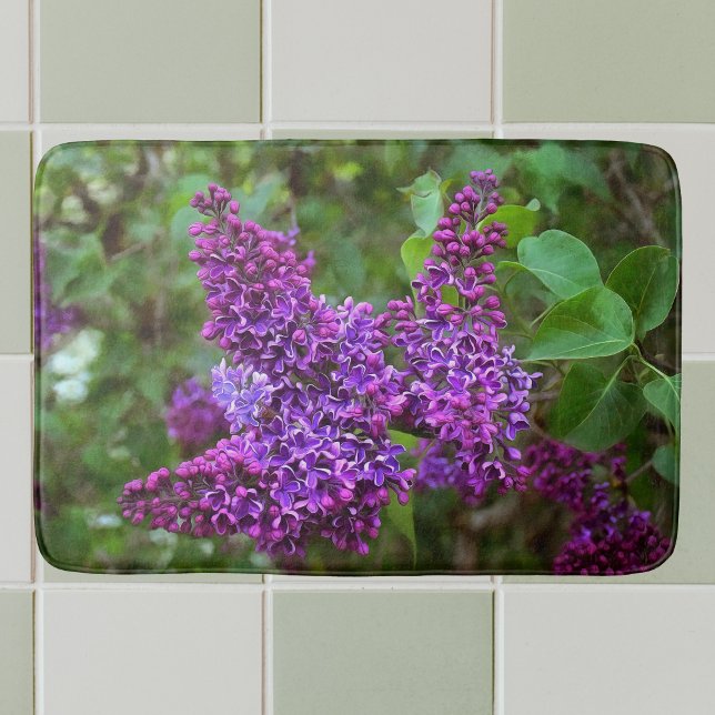 Tapis De Bain Lilacs pourpres le jour du printemps (Créateur téléchargé)