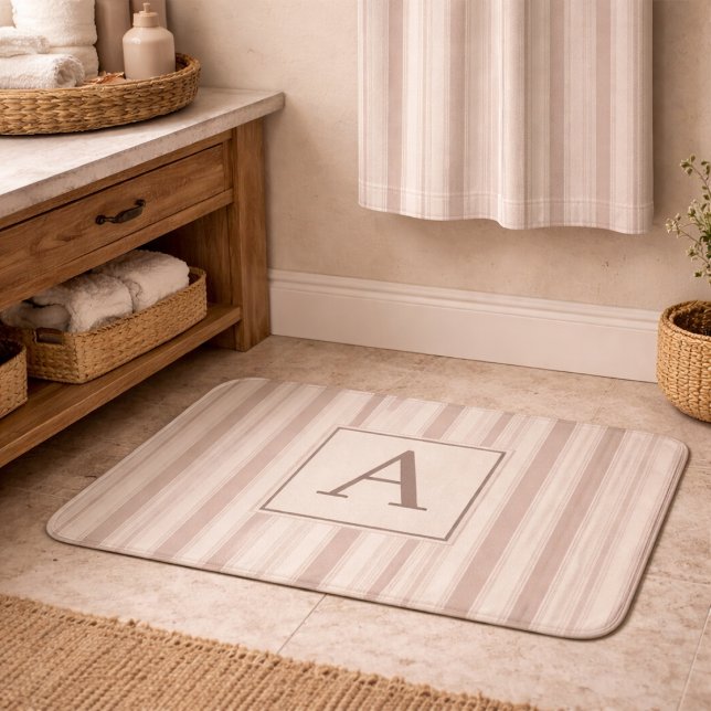 Tapis De Bain Maison de campagne rustique initiale rayée beige e (Créateur téléchargé)