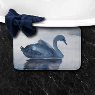 Tapis De Bain Misty Reflections Moody Dusty Blue Swan sur le l