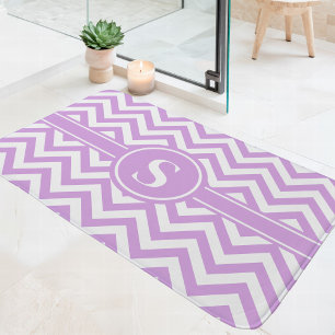 Tapis De Bain Monogramme Chevron Lavande Et Blanc