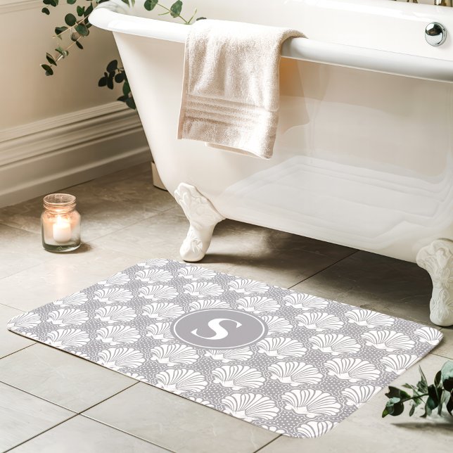 Tapis De Bain Monogramme côtier gris et blanc de coquillages (Créateur téléchargé)