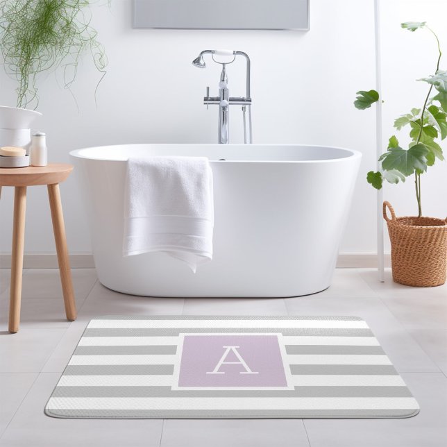Tapis De Bain Monogramme des rayures Lilac et Grey | Couleurs mo (Créateur téléchargé)