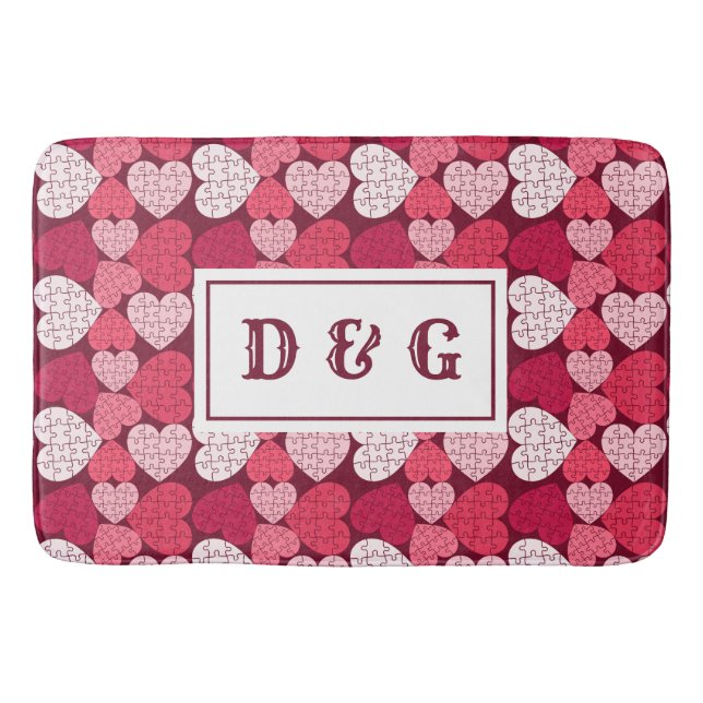 Tapis De Bain Monogramme Motif de puzzle rouge et rose (Devant)