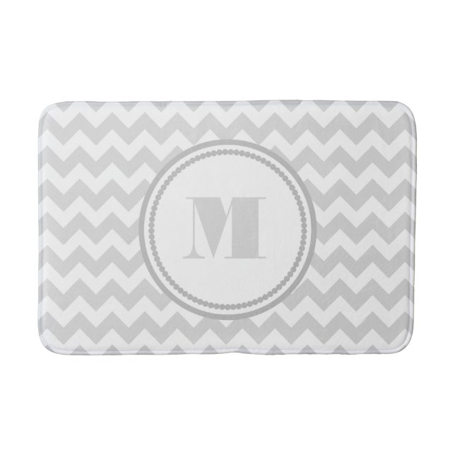 Tapis De Bain Motif Chevron Rayé Gris Blanc avec Monogramme (Devant)