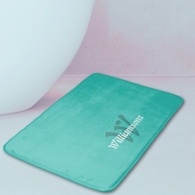 Tapis De Bain Nom Monogramme Élégant Turquoise Blanc Sarcelle (Elegant Turquoise White Teal Monogram Name Bath Mat)