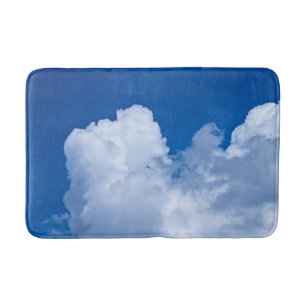 Tapis De Bain Nuages bouffants blancs dans le ciel bleu