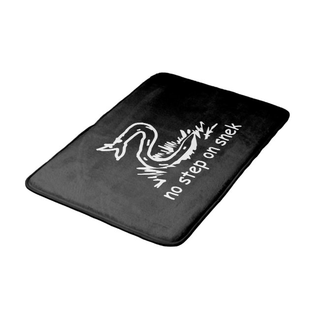 Tapis De Bain Pas de pas sur les mèmes de snek parodie de Gadsde (Angle)