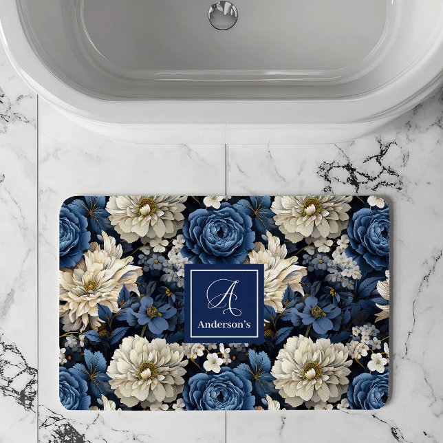 Tapis de bain personnalisé Fleurs Bleues de Design (Designer Blue Flowers Personalized Bath Mat)