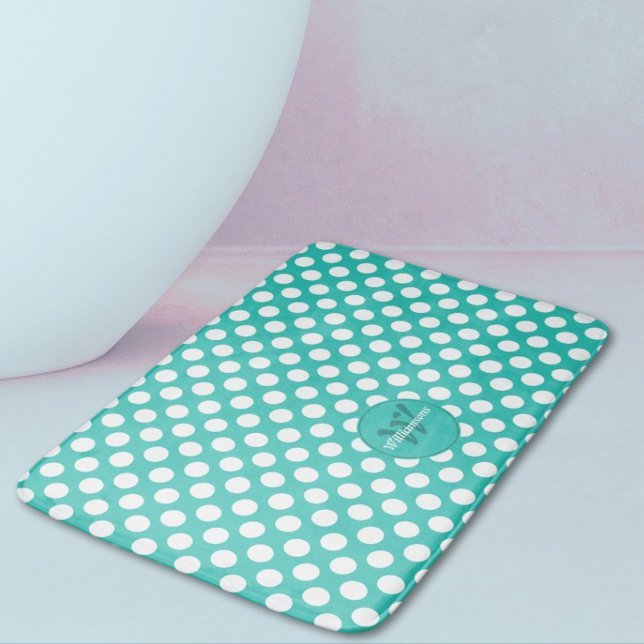 Tapis De Bain Points de Polka Turquoise & Nom de Famille Initial (Polka Dots Turquoise & White Initial Family Name Bath Mat)