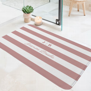 Tapis De Bain Rose Poussiéreux et Larges Rayures Blanches Monogr