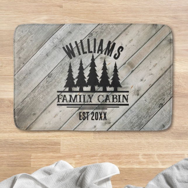 Tapis De Bain Rustic Wood Personnalisé Famille Cabine Nom Est (Rustic Wood Personalized Family Cabin Name Est Bath Mat)