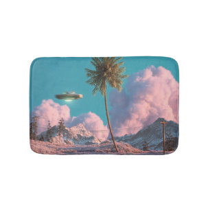 Tapis De Bain Scène surréaliste de montagnes avec palmier et OVN