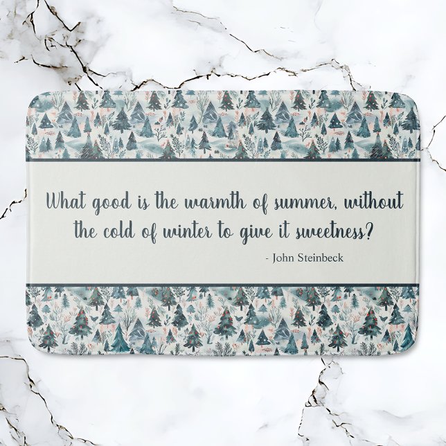 Tapis De Bain Sérénité des forêts d'hiver (Winter Forest Serenity Bath Mat featuring John Steinbeck quote.)