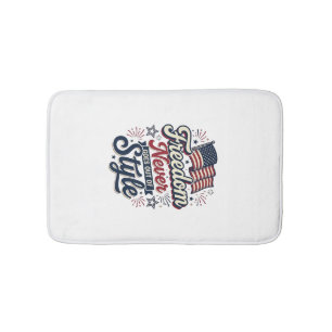 Tapis De Bain T-shirt patriotique Freedom Never Goes Out Of Styl