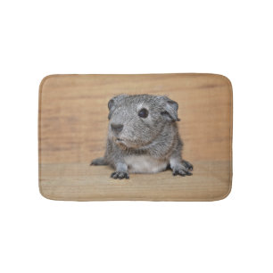 Tapis De Bain Un cobaye gris mignon sur le bois Brown