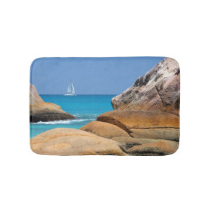 Tapis De Bain Voilier Passant Par La Plage