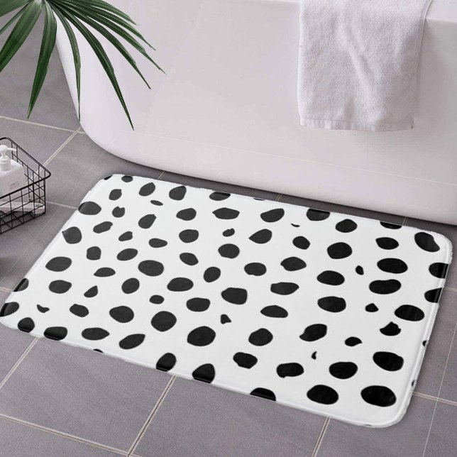 Tapis De Bain Zones de guépard noir blanc (Cheetah Spots Black White Bath Mat by Looly Elzayat)