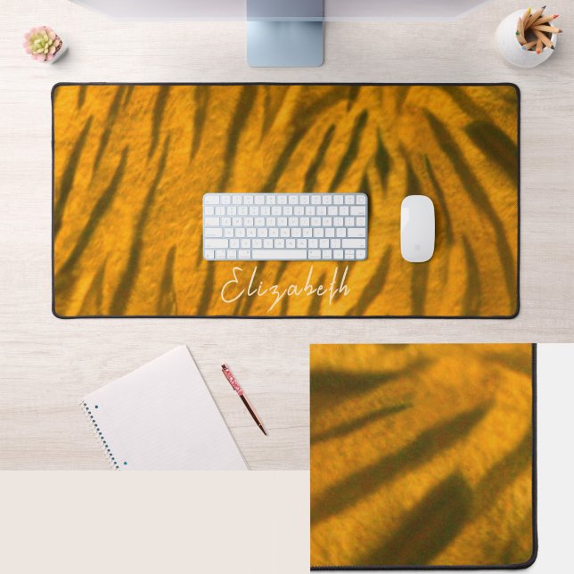 Tapis de bureau à motif de fourrure de tigre avec  (Créateur téléchargé)