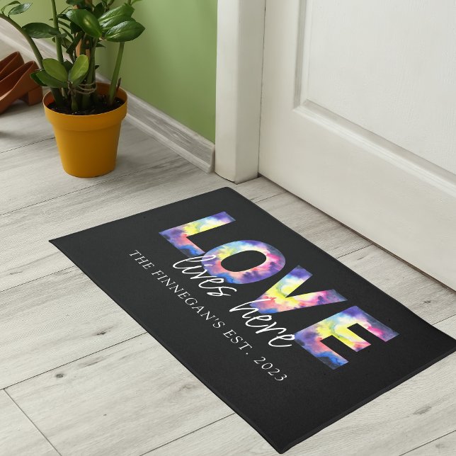 Tapis de porte Love Lives Here (Créateur téléchargé)