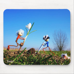 Tapis De Souris 2 Fubby qui plantent une sphère de crocus.
