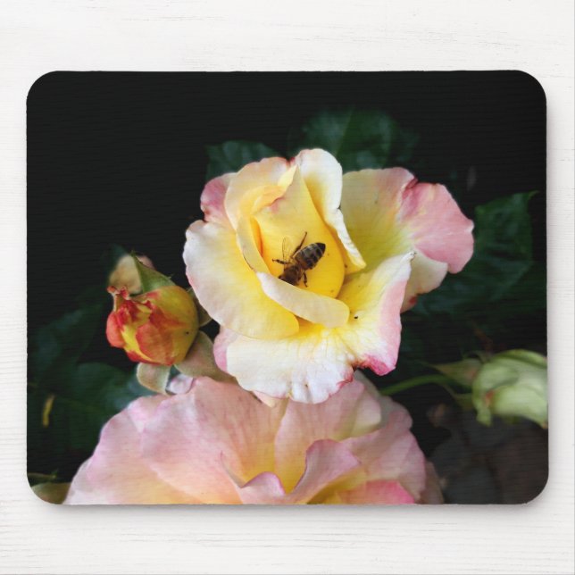 Tapis De Souris Abeille sur roses rose jaune Fleurs (Devant)