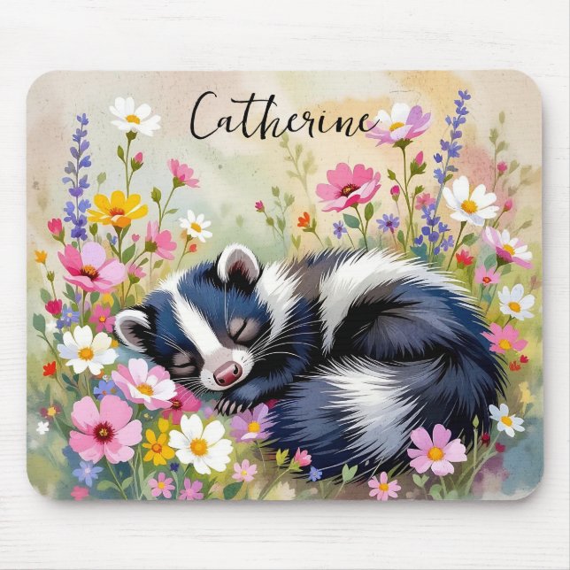 Tapis De Souris An Adorable Skunk Napping in Flowers Personalized (Devant)