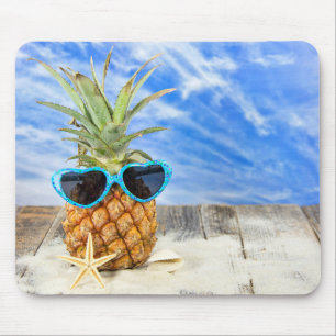 Tapis De Souris ananas portant des lunettes de soleil