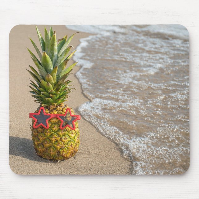 Tapis De Souris Ananas Sur Le Sable De Plage (Devant)