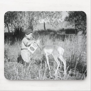 Tapis De Souris Antilope de alimentation de garçon