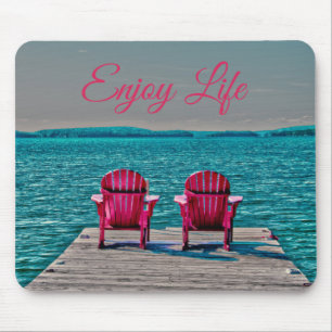Tapis De Souris Appréciez la vie aux chaises rustiques