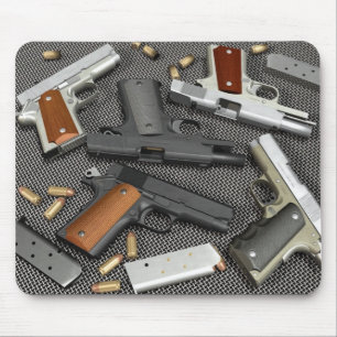 TAPIS DE SOURIS ARMES À FEU !